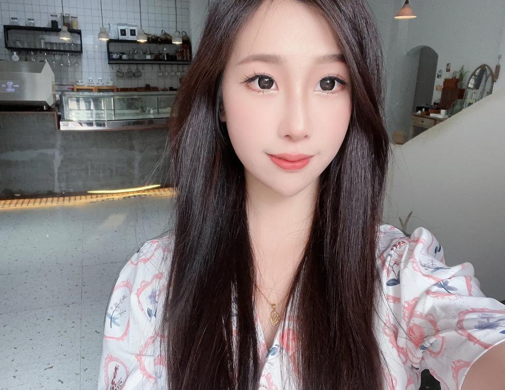 小🐤🐤戳进🍑无遮挡女明星